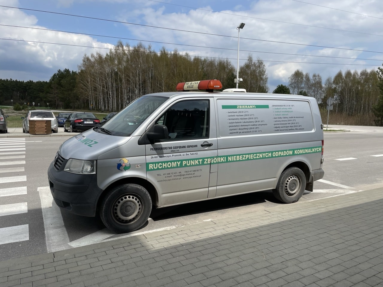 W Kielcach ulicami kursuje „odrzutowóz”. Zabiera kłopotliwe odpady